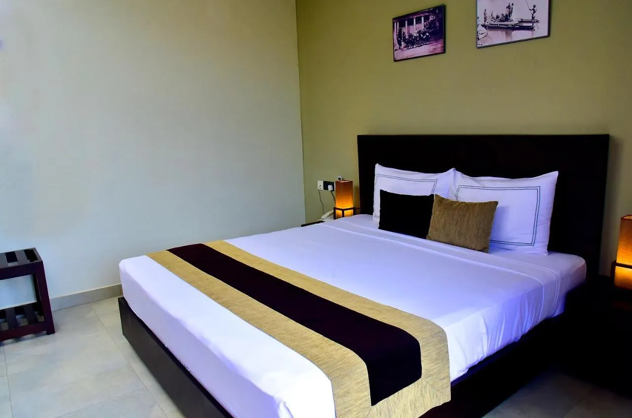 Pine Hill Residence Канди Отель