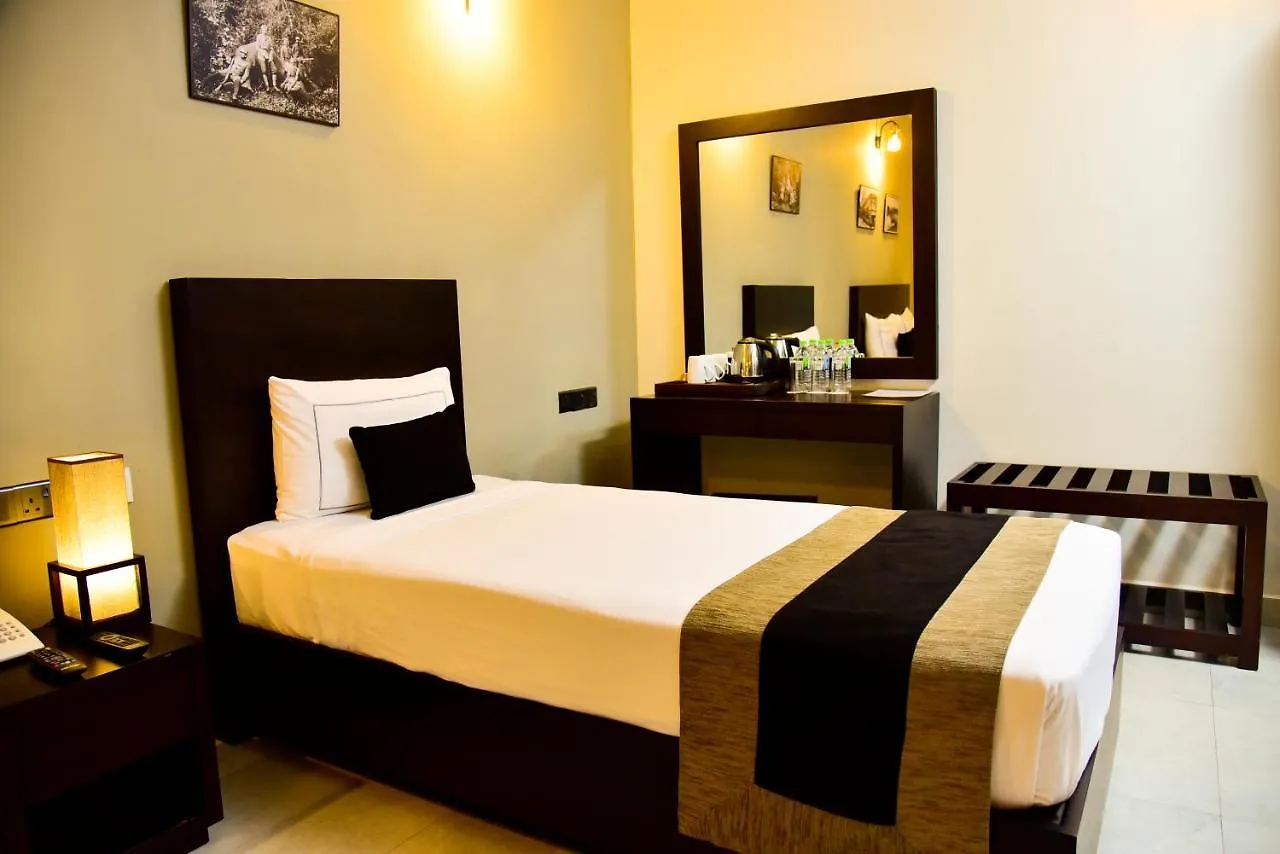 Hotel Pine Hill Residence Kandy